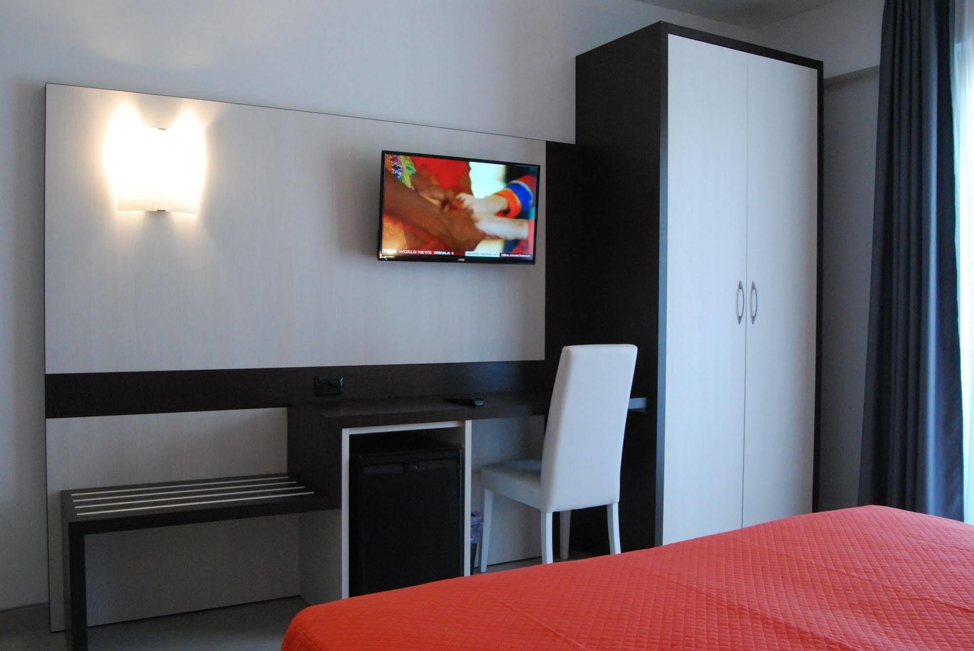 Maestrale Resort Hotel - Grosseto Exterior photo